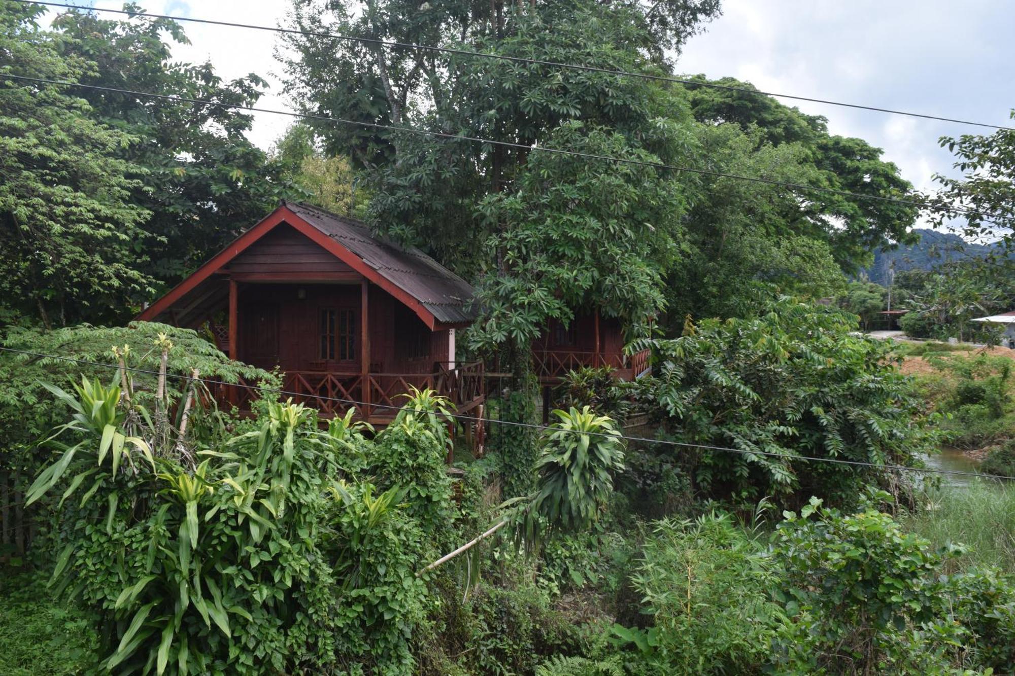 Namsong Bridge Bungalows Vang Vieng Exterior photo
